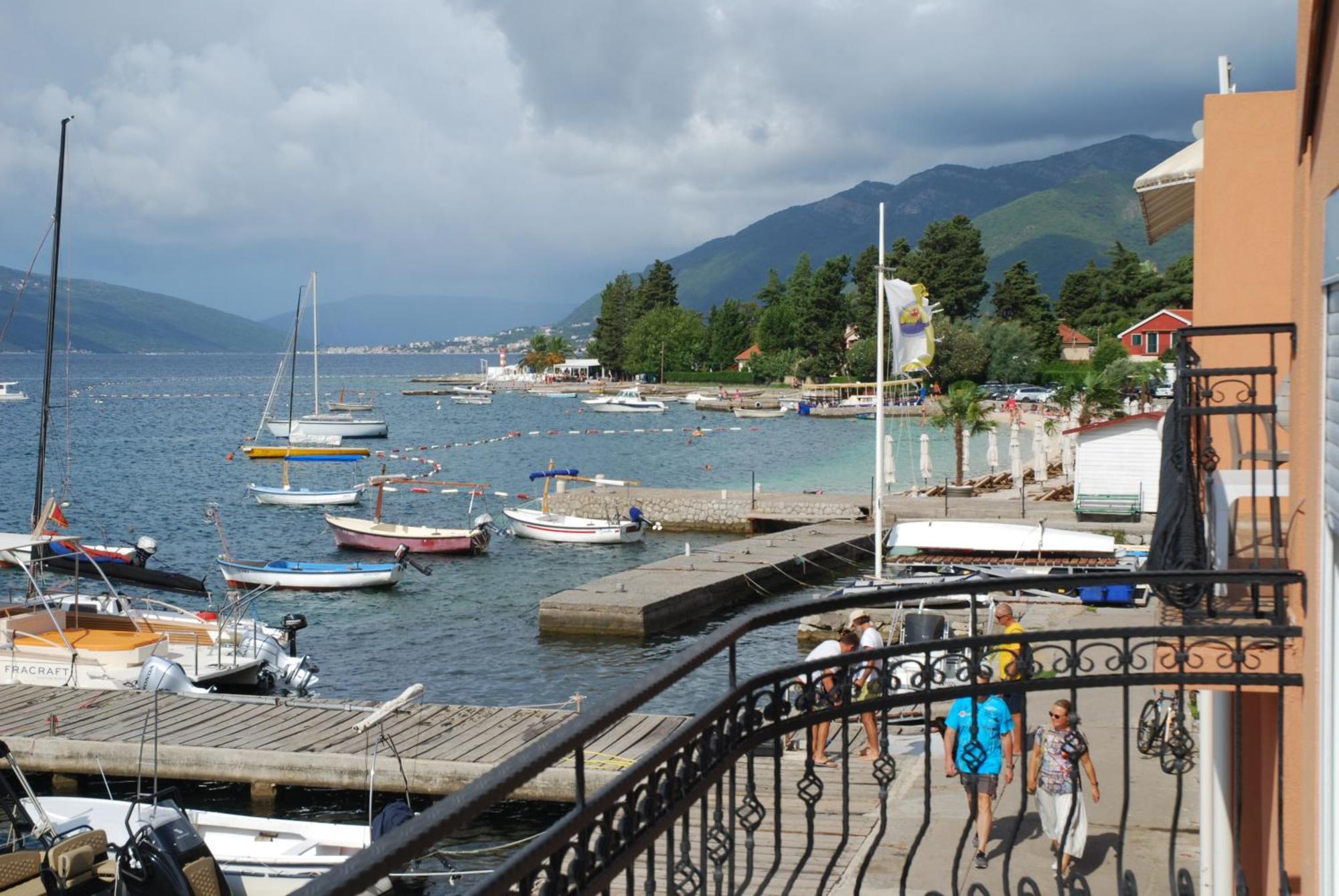 Rustico Apartments Tivat Eksteriør bilde