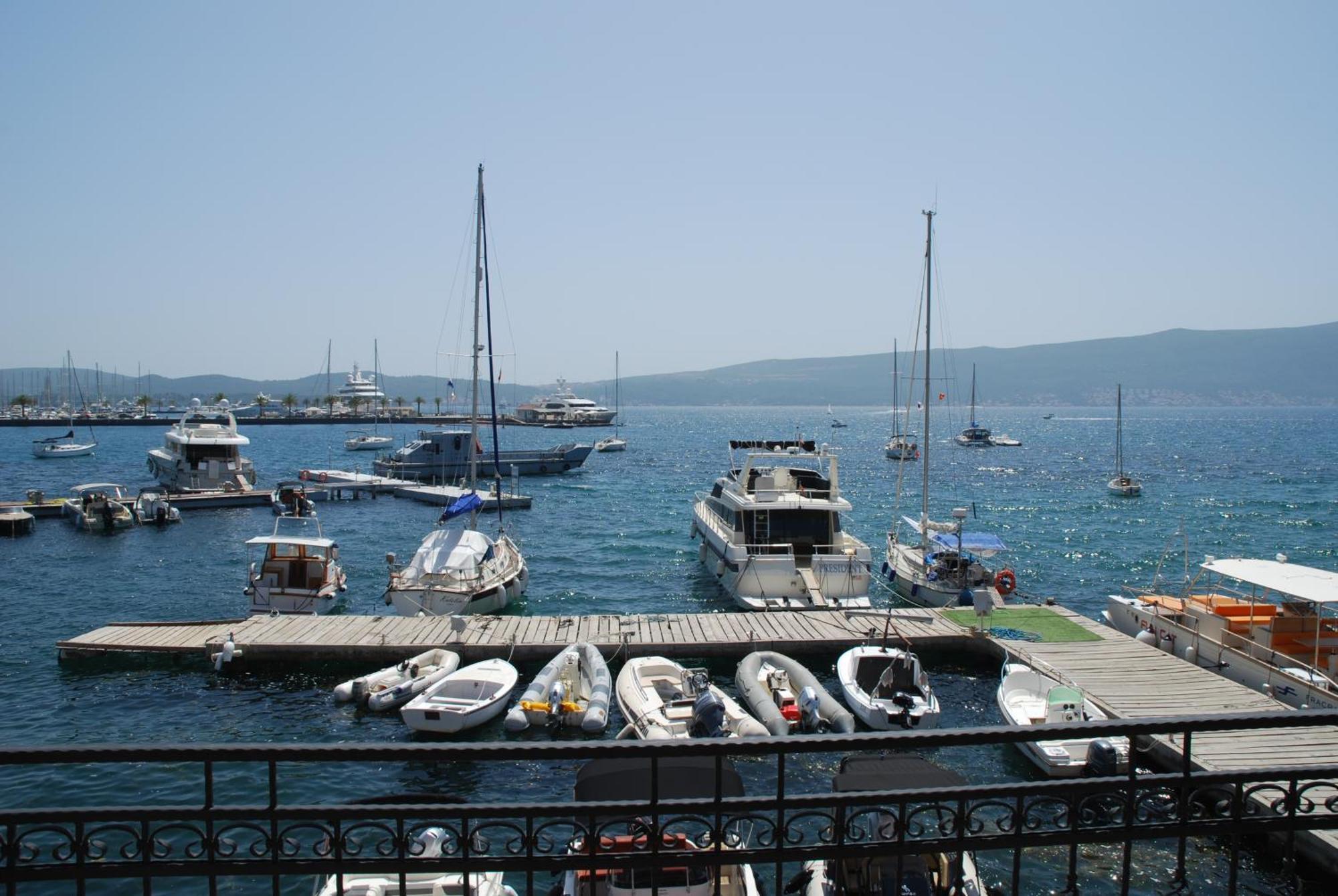 Rustico Apartments Tivat Eksteriør bilde